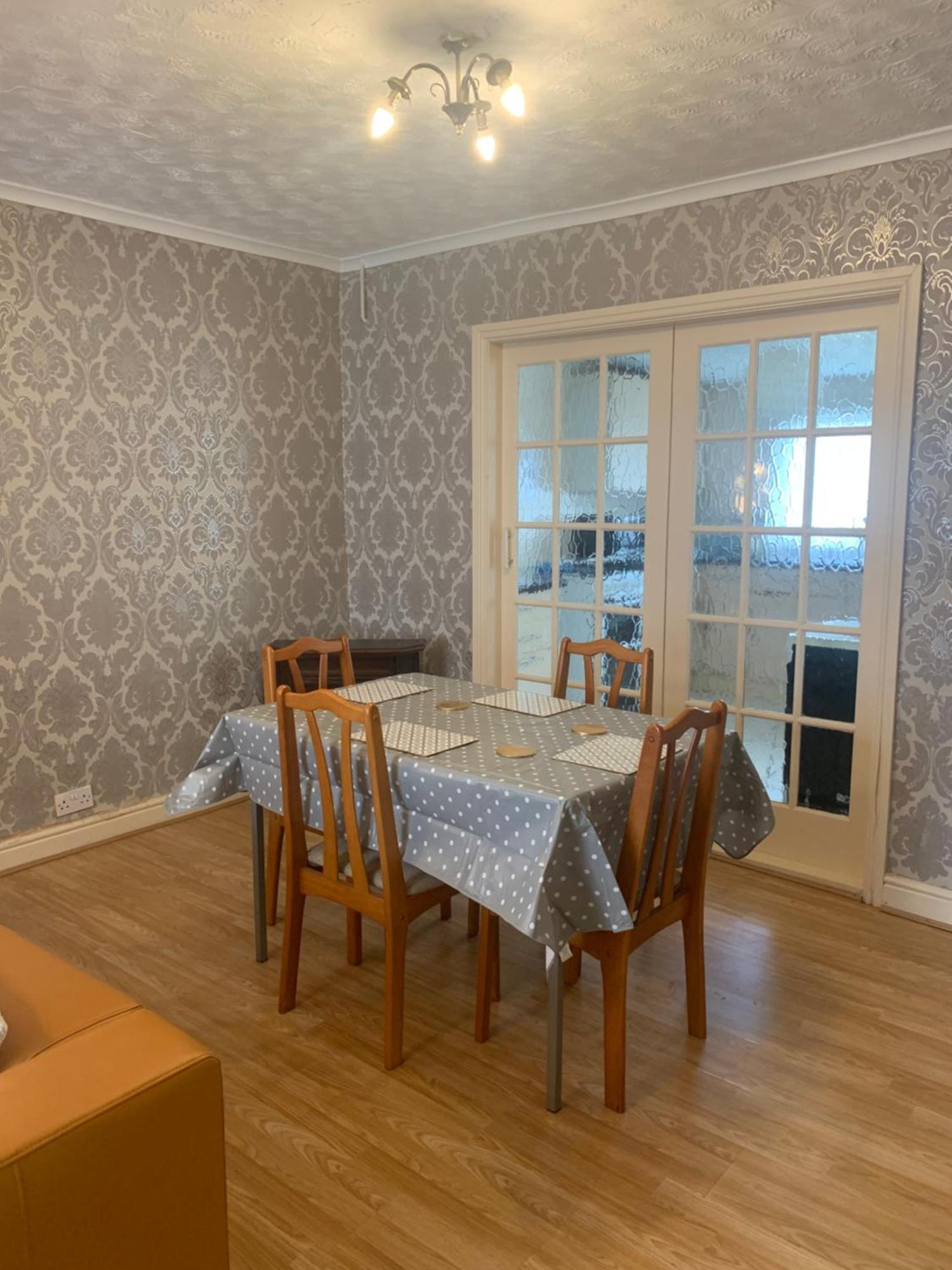 Room Only Guest Accommodation, Guest House Self Catering Bangor  Exteriér fotografie