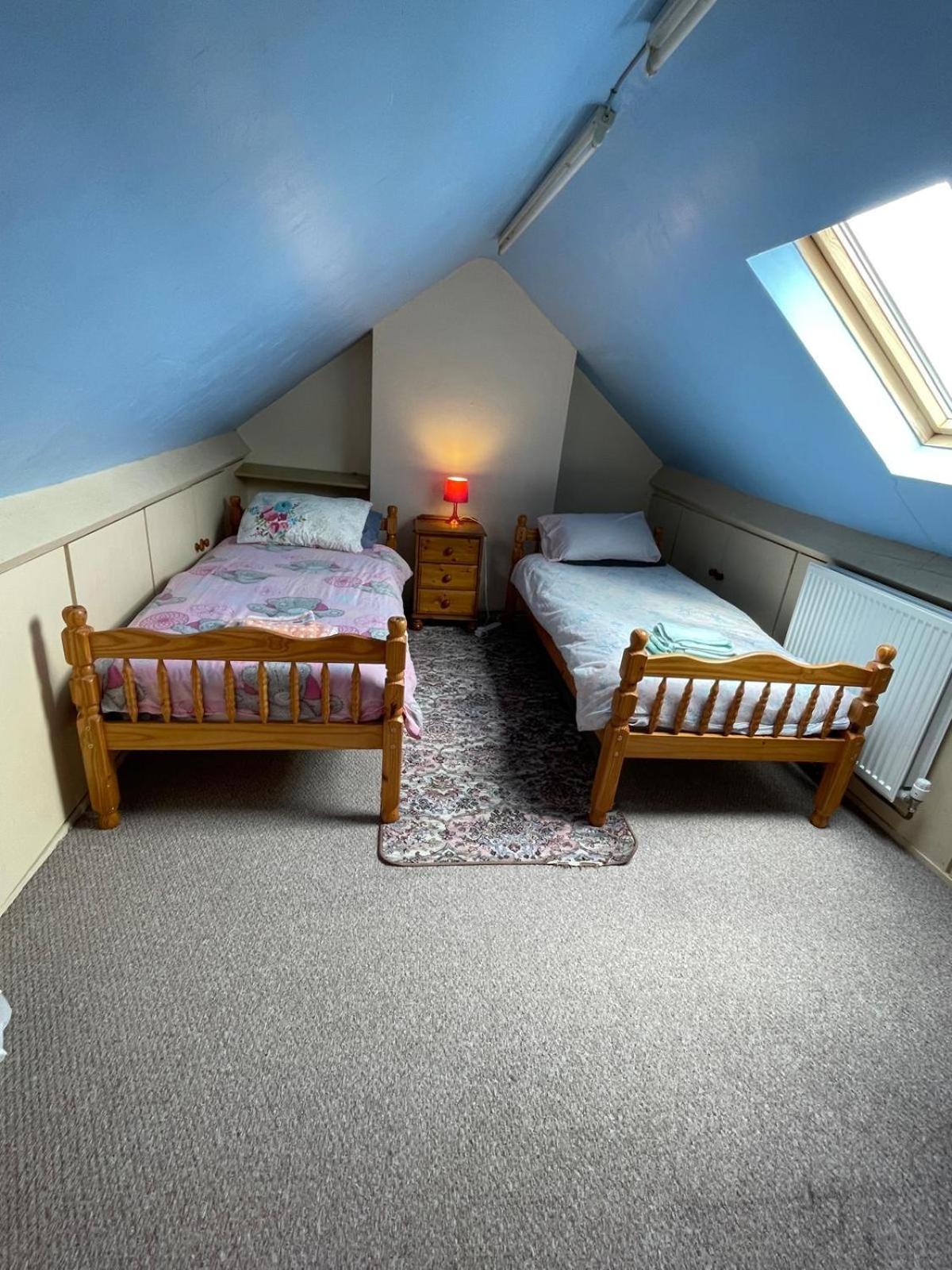 Room Only Guest Accommodation, Guest House Self Catering Bangor  Exteriér fotografie